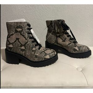 527 Snake Print Chunky Heel Combat Boots Fall/Winter Fashion Boots